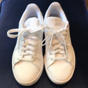 Adidas Advantage Sneakers